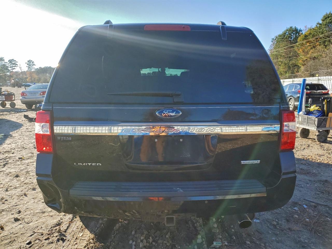 2015 Ford Expedition Limited VIN: 1FMJU1KT4FEF01437 Lot: 94213525