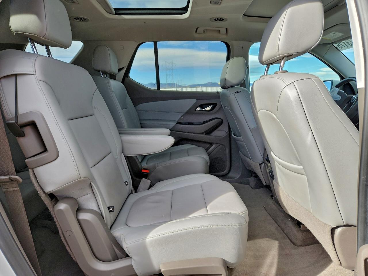 2019 Chevrolet Traverse Lt VIN: 1GNEVHKW1KJ193805 Lot: 93973175