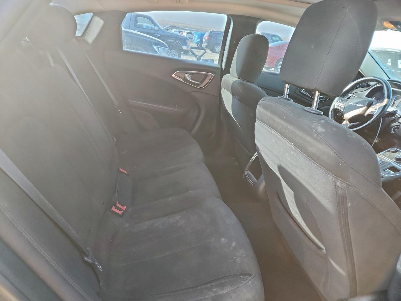 2016 Chrysler 200 Limited VIN: 1C3CCCAB6GN143235 Lot: 93754695