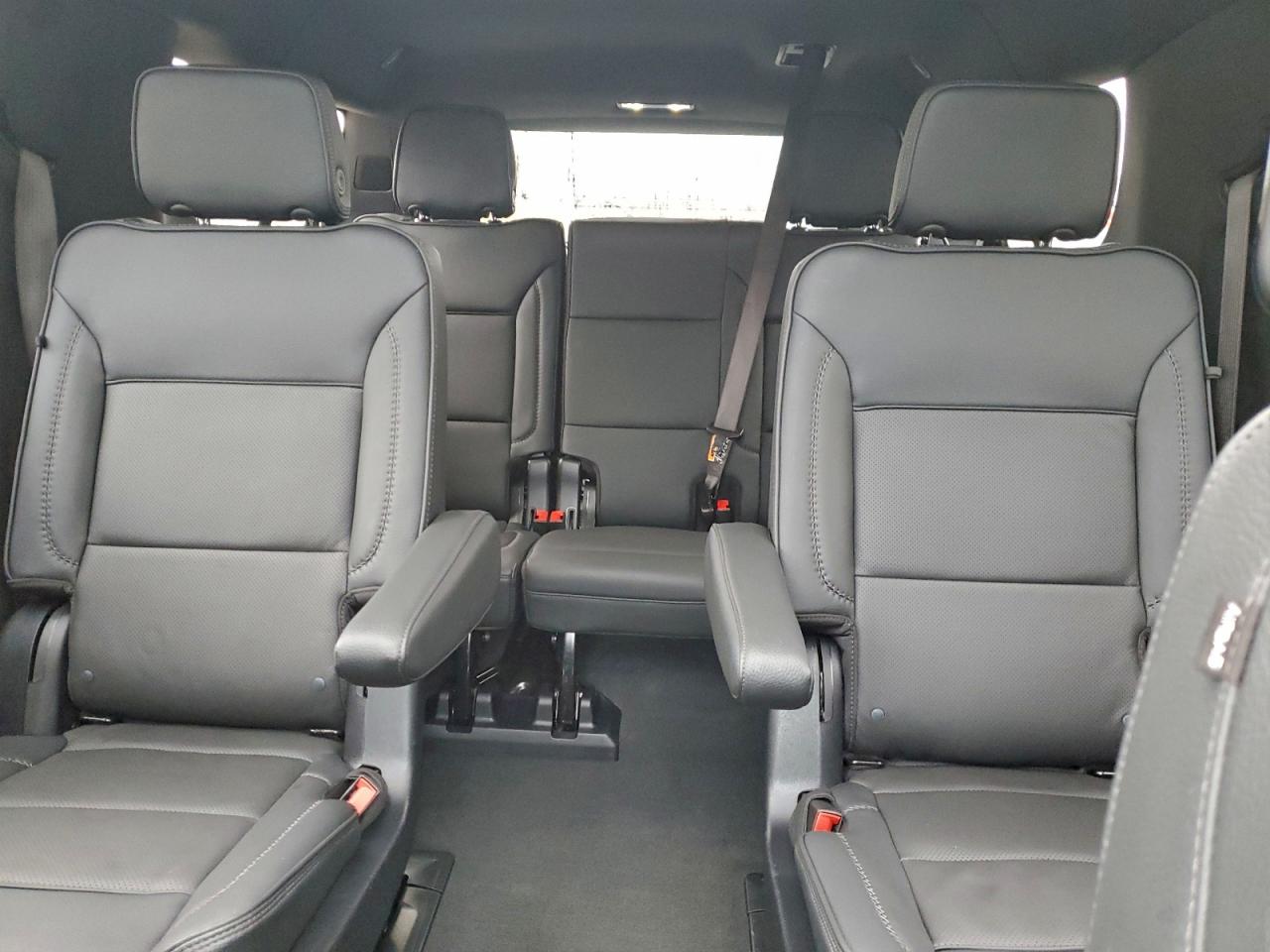 2025 GMC Yukon Xl Denali VIN: 1GKS2JRL4SR157913 Lot: 94295665