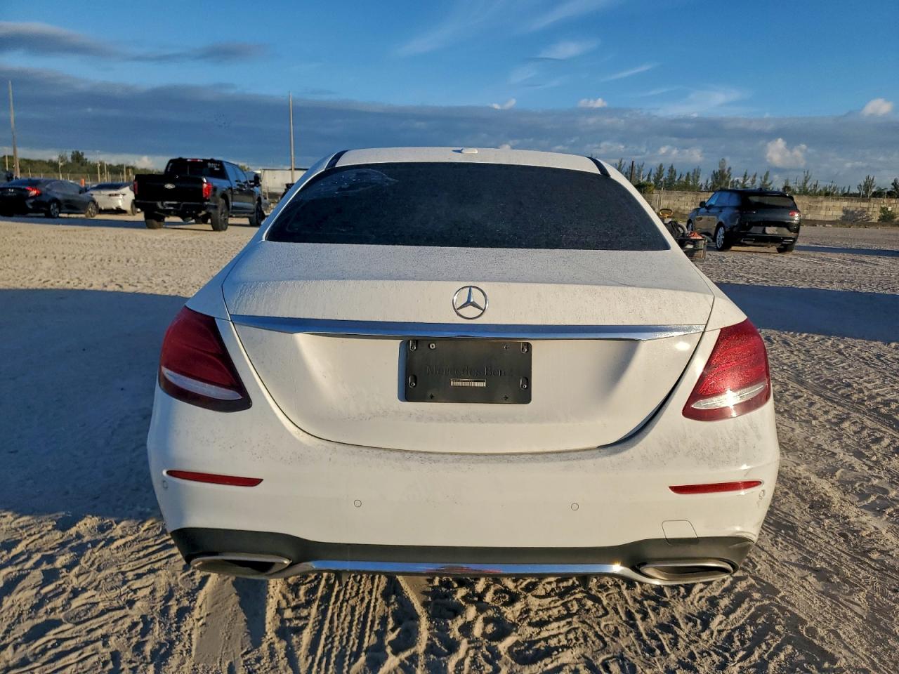 2017 Mercedes-Benz E 300 VIN: WDDZF4JB0HA084569 Lot: 94417595