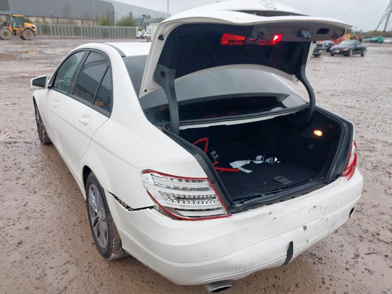 2013 MERCEDES-BENZ C CLASS C200 CDI BLUEEFFICIENCY EXECUTIVE SE 4DR AUTO