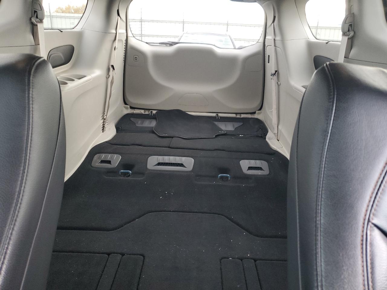 2018 Chrysler Pacifica Touring L VIN: 2C4RC1BG6JR262367 Lot: 93233715