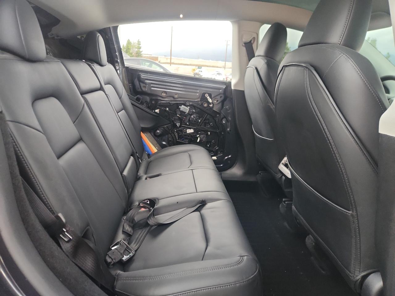 2024 Tesla Model Y VIN: 7SAYGDEE4RA248227 Lot: 93015105