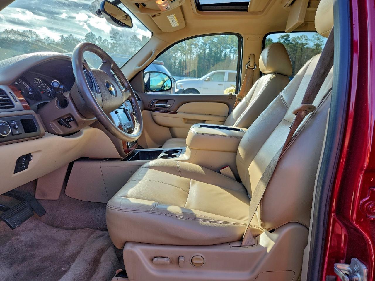 2011 Chevrolet Tahoe C1500 Lt VIN: 1GNSCBE03BR108025 Lot: 94452695