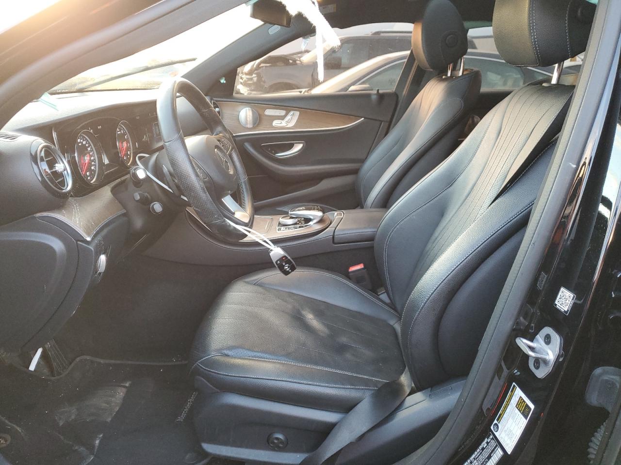 2018 Mercedes-Benz E 300 VIN: WDDZF4JB7JA471979 Lot: 93790085