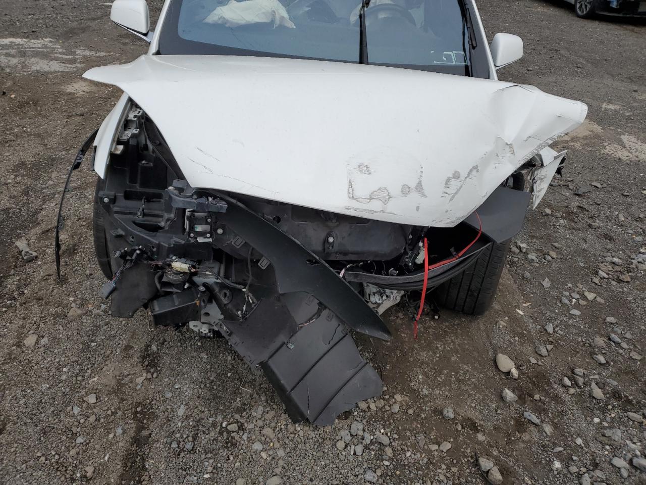 2016 Tesla Model X VIN: 5YJXCBE22GF006633 Lot: 92647515