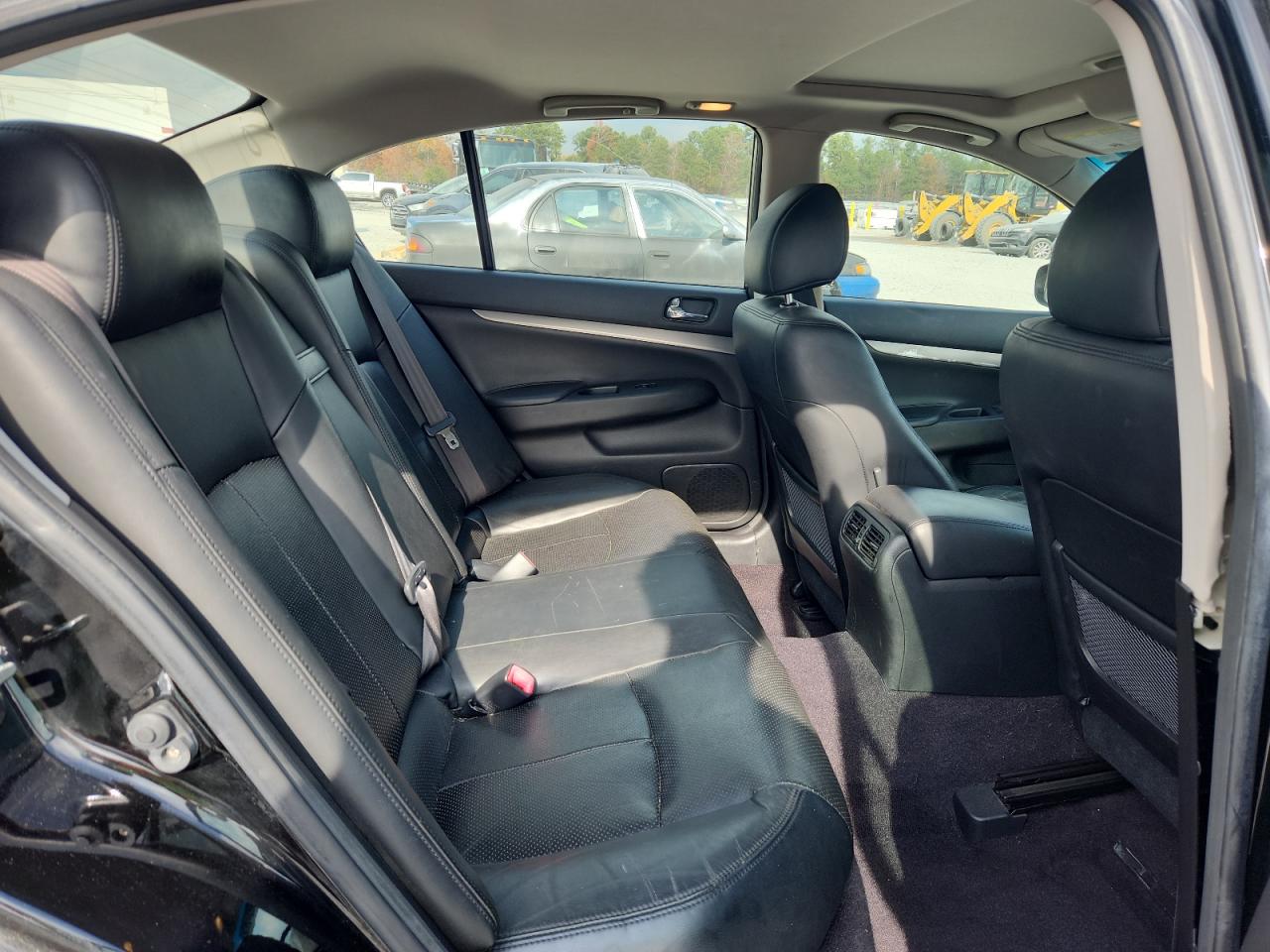 2011 Infiniti G37 Base VIN: JN1CV6AP2BM302837 Lot: 93634595