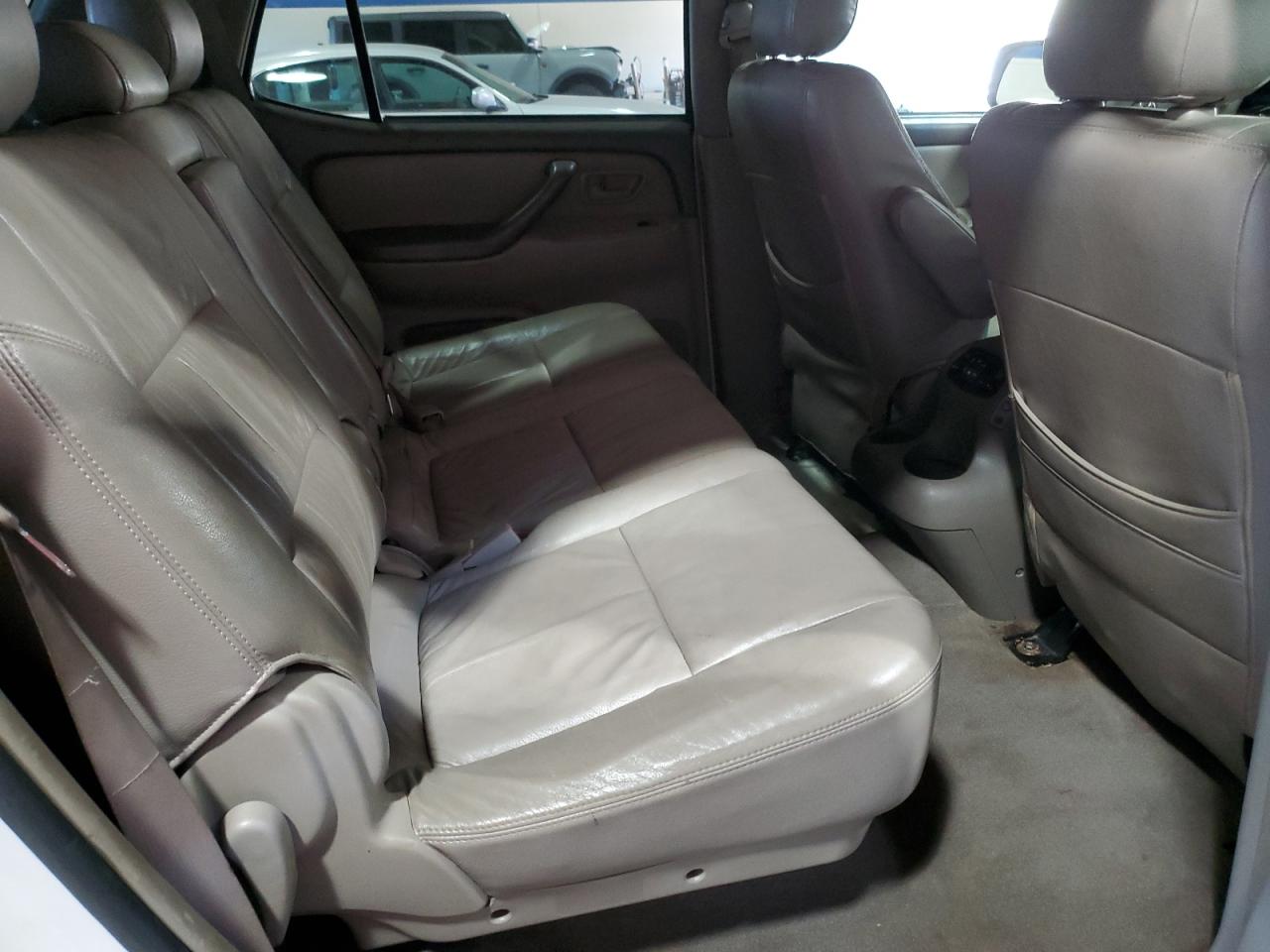 2005 Toyota Sequoia Sr5 VIN: 5TDZT34A85S253333 Lot: 92600125