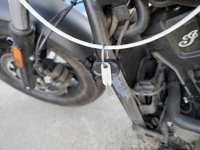 2025 INDIAN MOTORCYCLE CO. SCOUT SIXTY BOBBER  