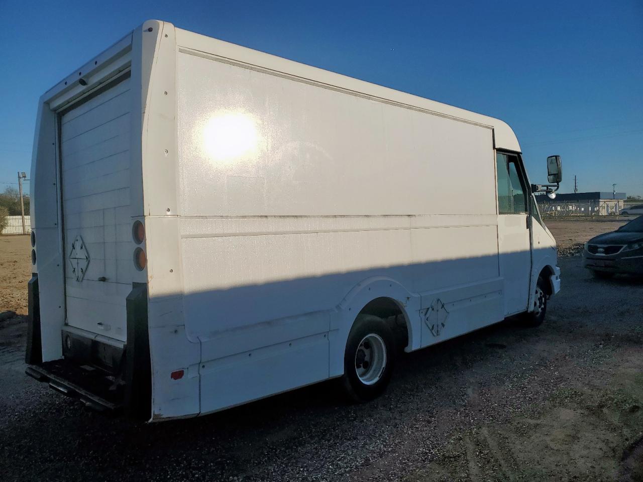 2014 Isuzu Npr white other diesel JALB4T176E7W00478 photo #4