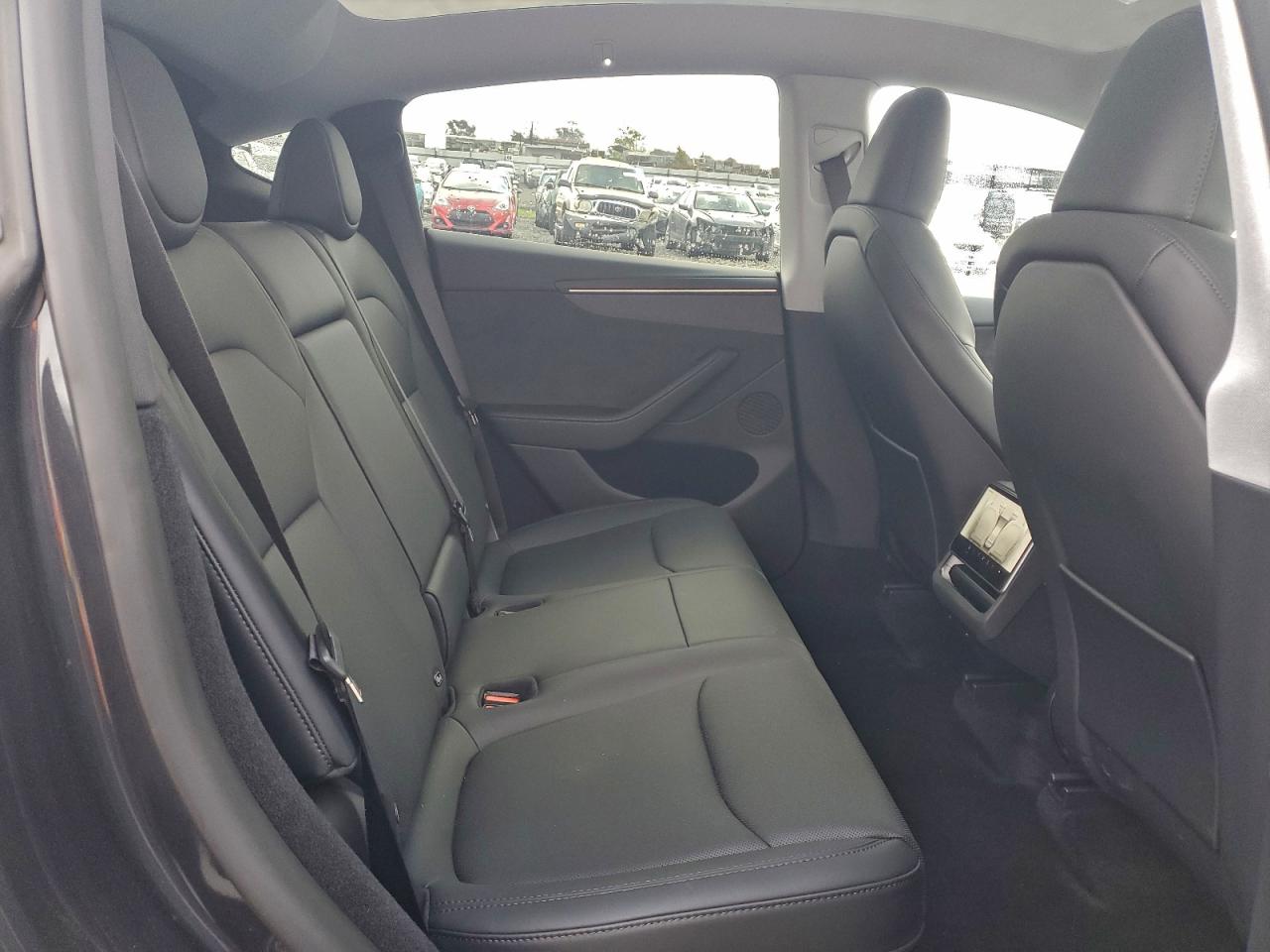 2026 Tesla Model Y VIN: 7SAYGDEE4TF350041 Lot: 93417435