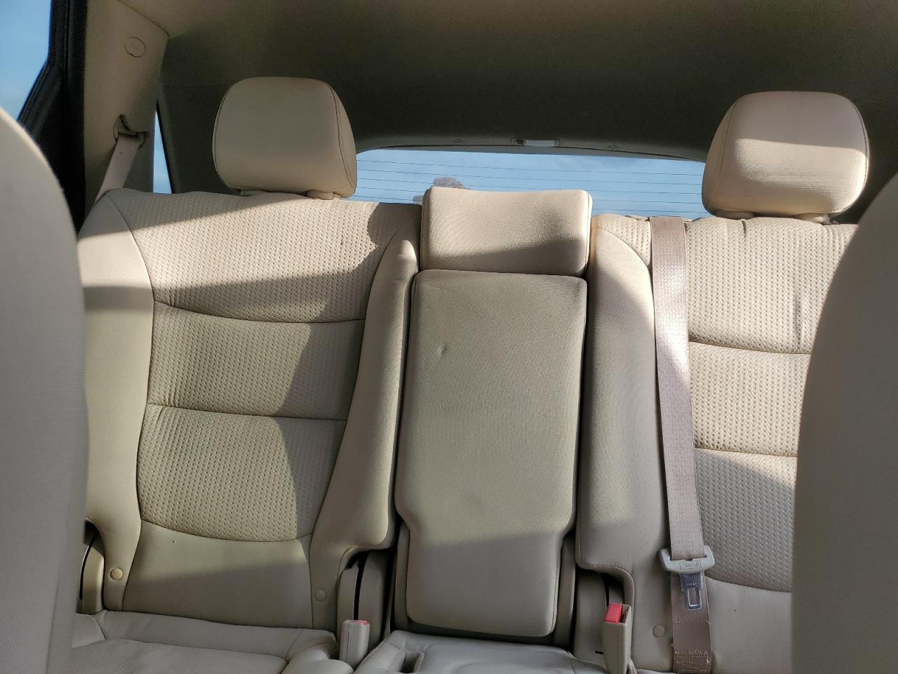 2012 Kia Sorento Base VIN: 5XYKT3A13CG283906 Lot: 93300105