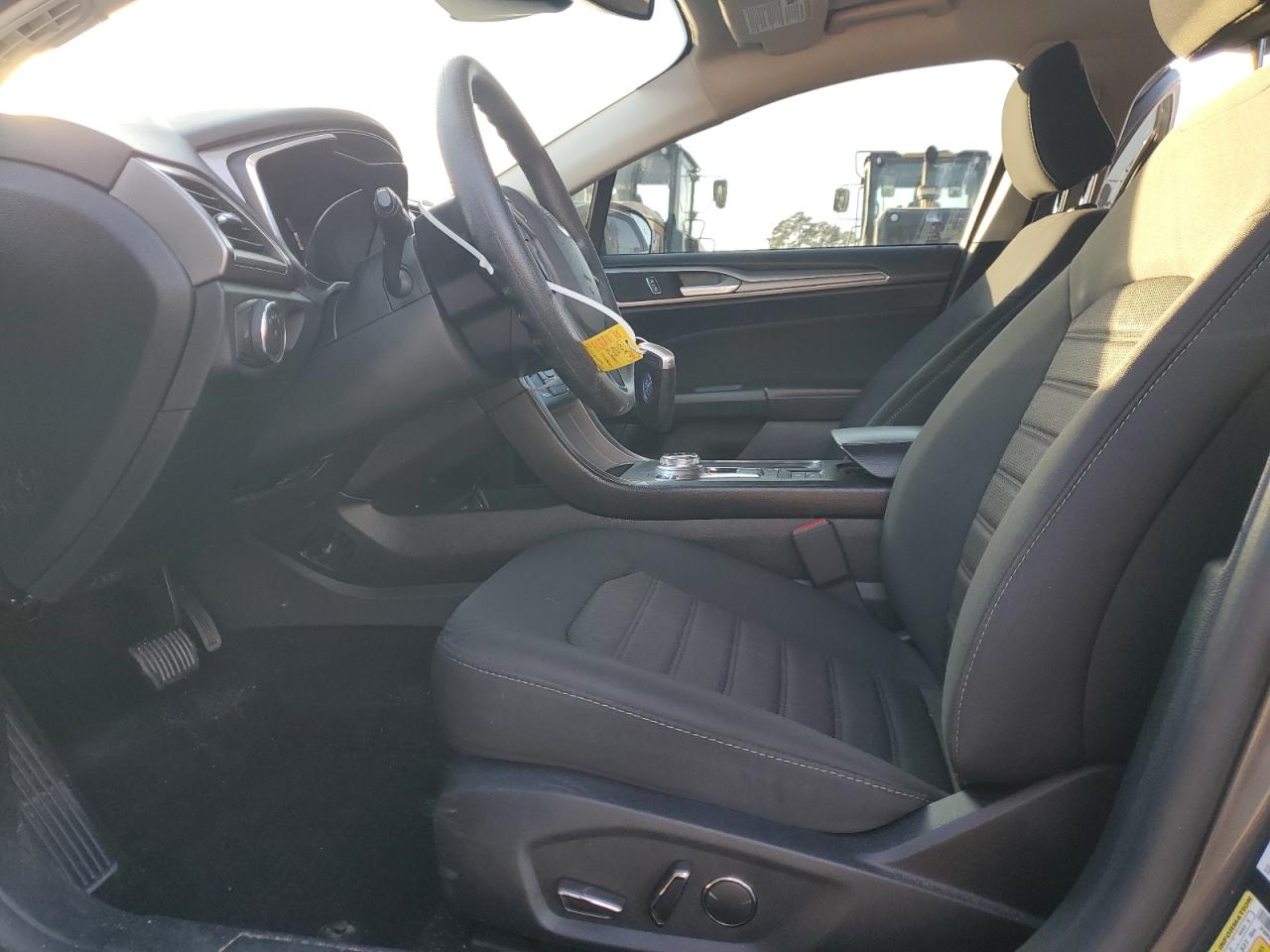 2020 Ford Fusion Se VIN: 3FA6P0HD7LR104900 Lot: 92011835