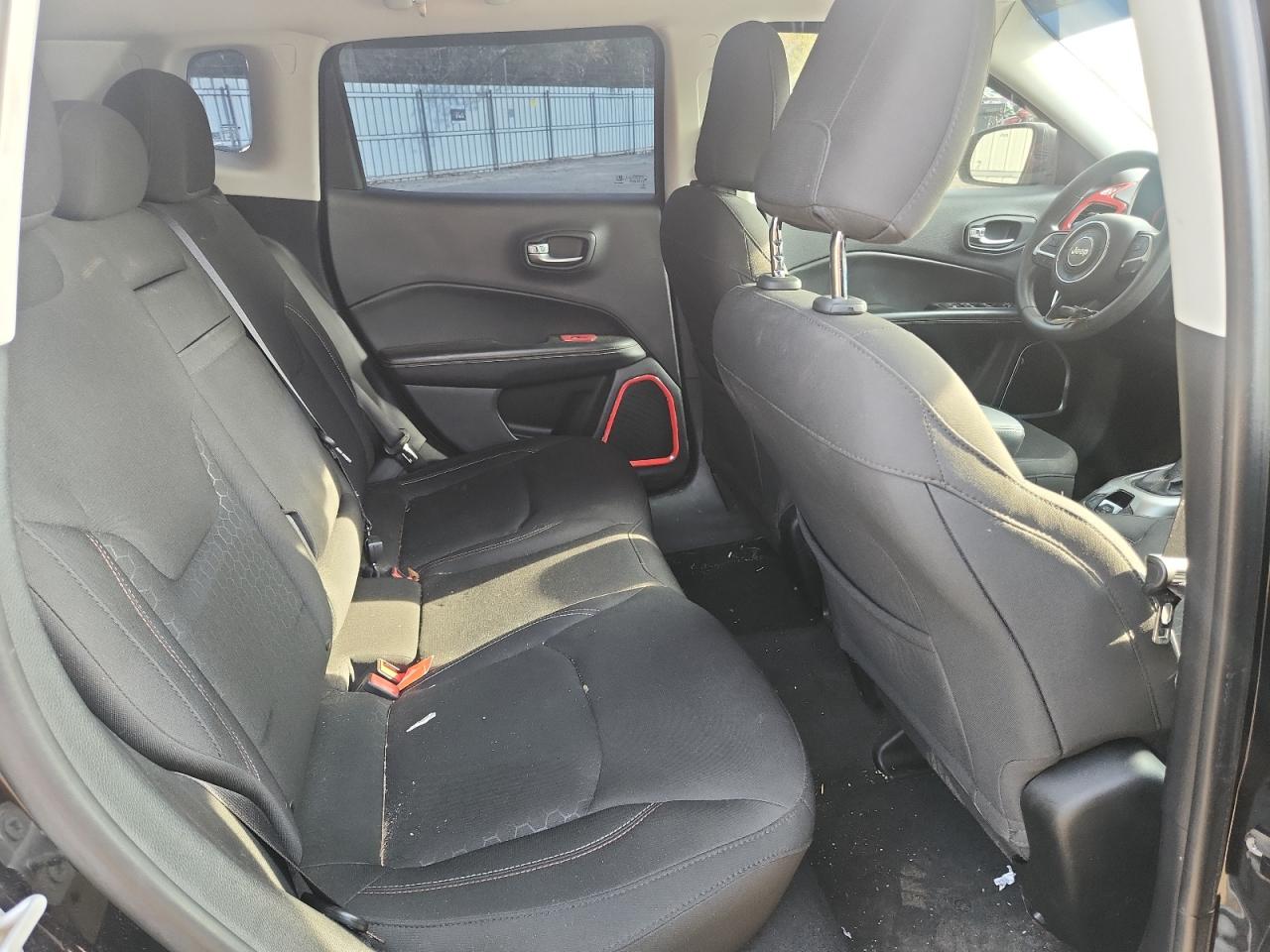 2018 Jeep Compass Sport VIN: 3C4NJCAB7JT133377 Lot: 93491255