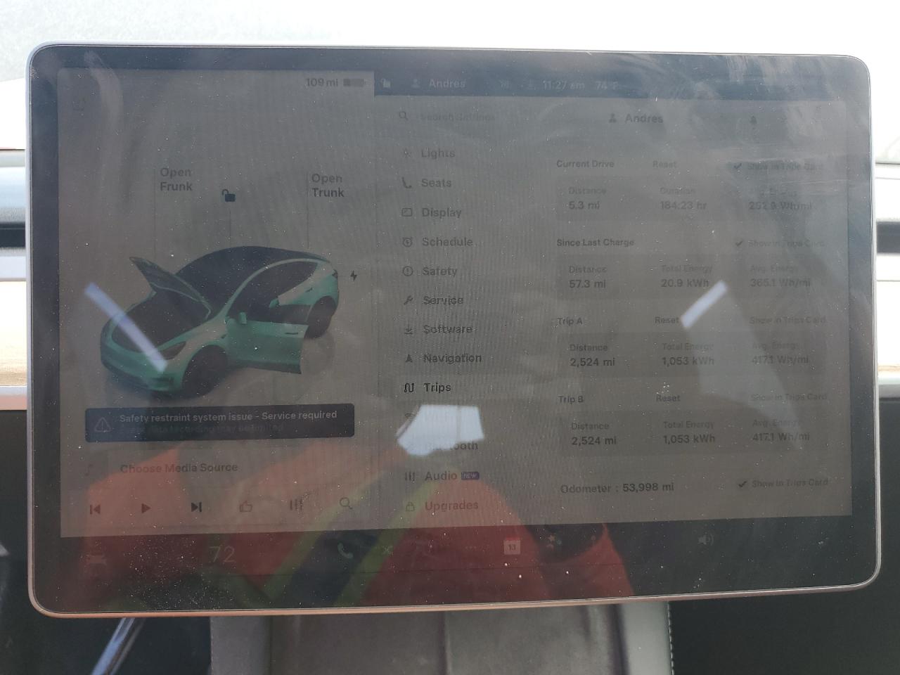 2023 Tesla Model Y VIN: 7SAYGDEE3PF709823 Lot: 92234085