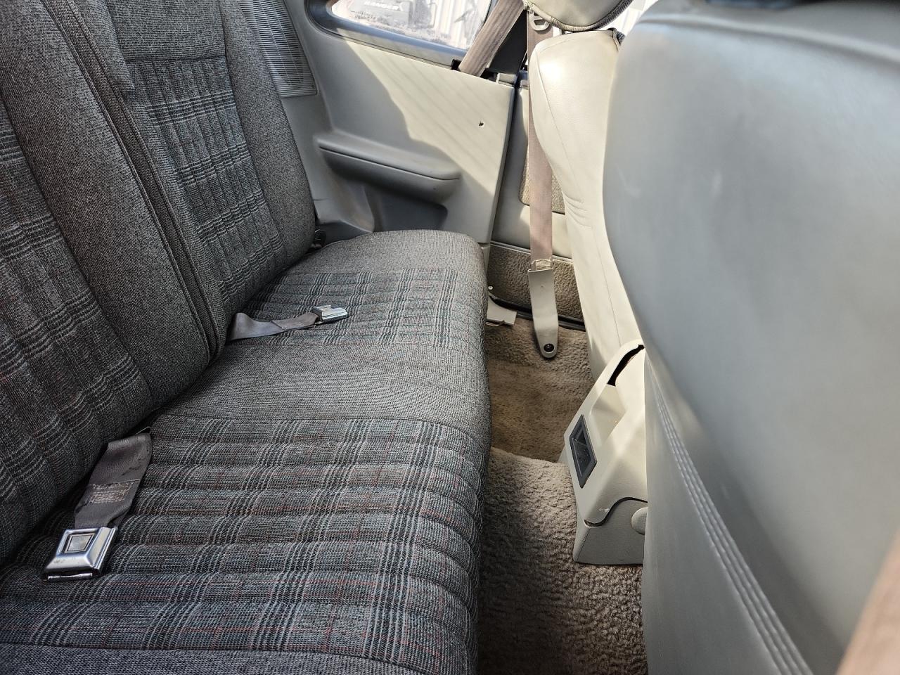 1988 Ford Mustang Gt VIN: 1FABP42E1JF300168 Lot: 92702745