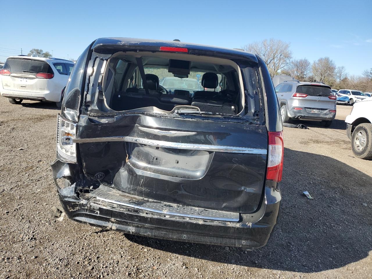 2015 Chrysler Town & Country Touring L VIN: 2C4RC1CG7FR742682 Lot: 91814525