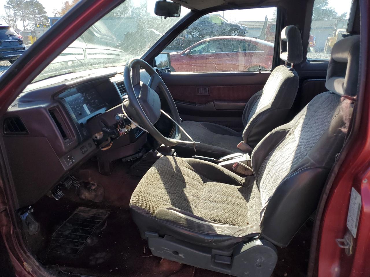 1992 Nissan Truck King Cab Se VIN: 1N6HD16Y8NC319112 Lot: 92591085