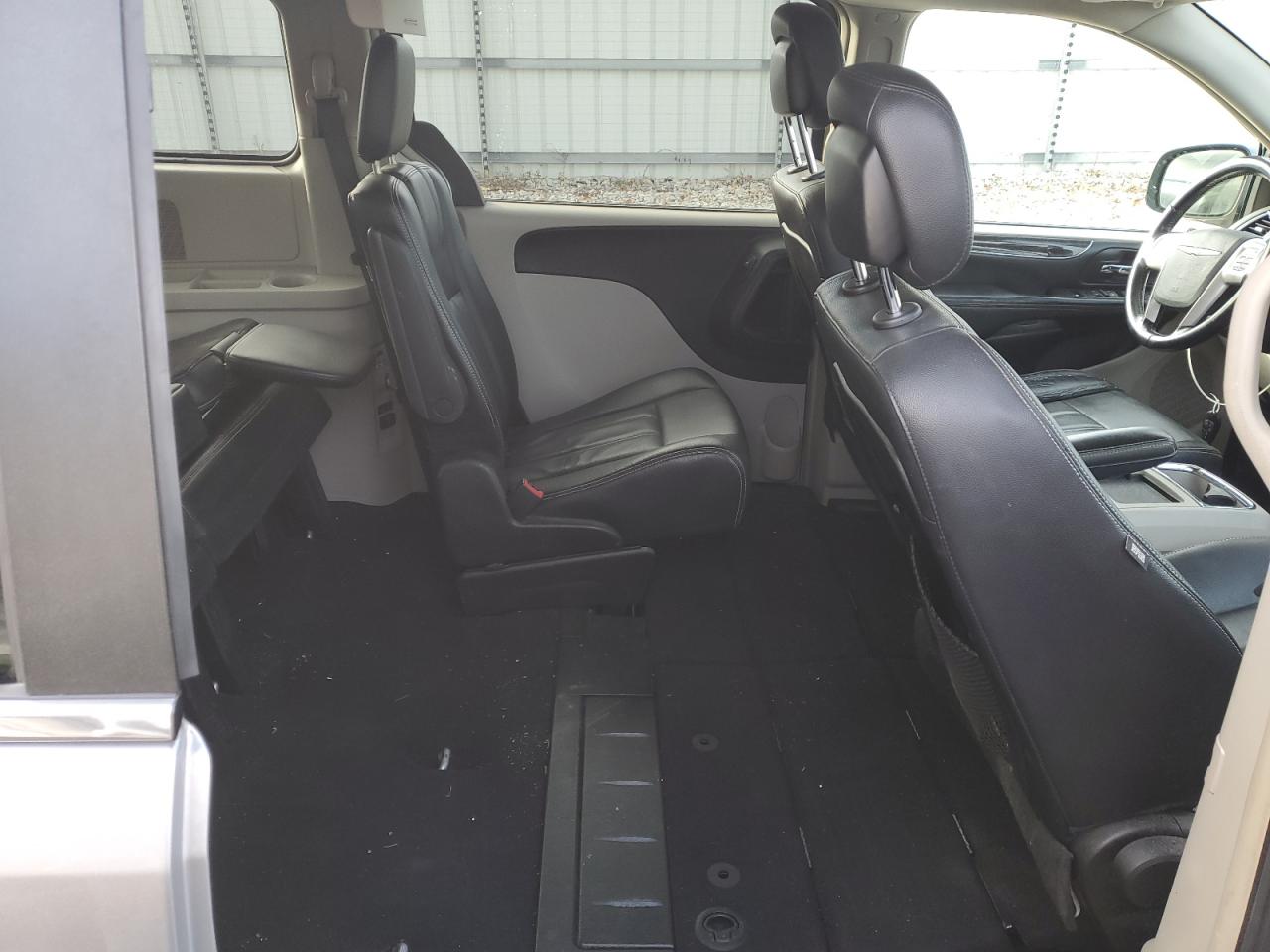 2016 Chrysler Town & Country Touring VIN: 2C4RC1BG5GR228588 Lot: 91863365