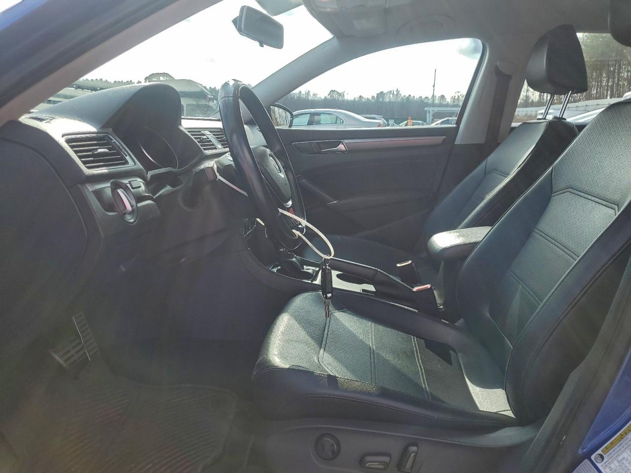 2017 Volkswagen Passat R-Line VIN: 1VWDT7A32HC018484 Lot: 94668955