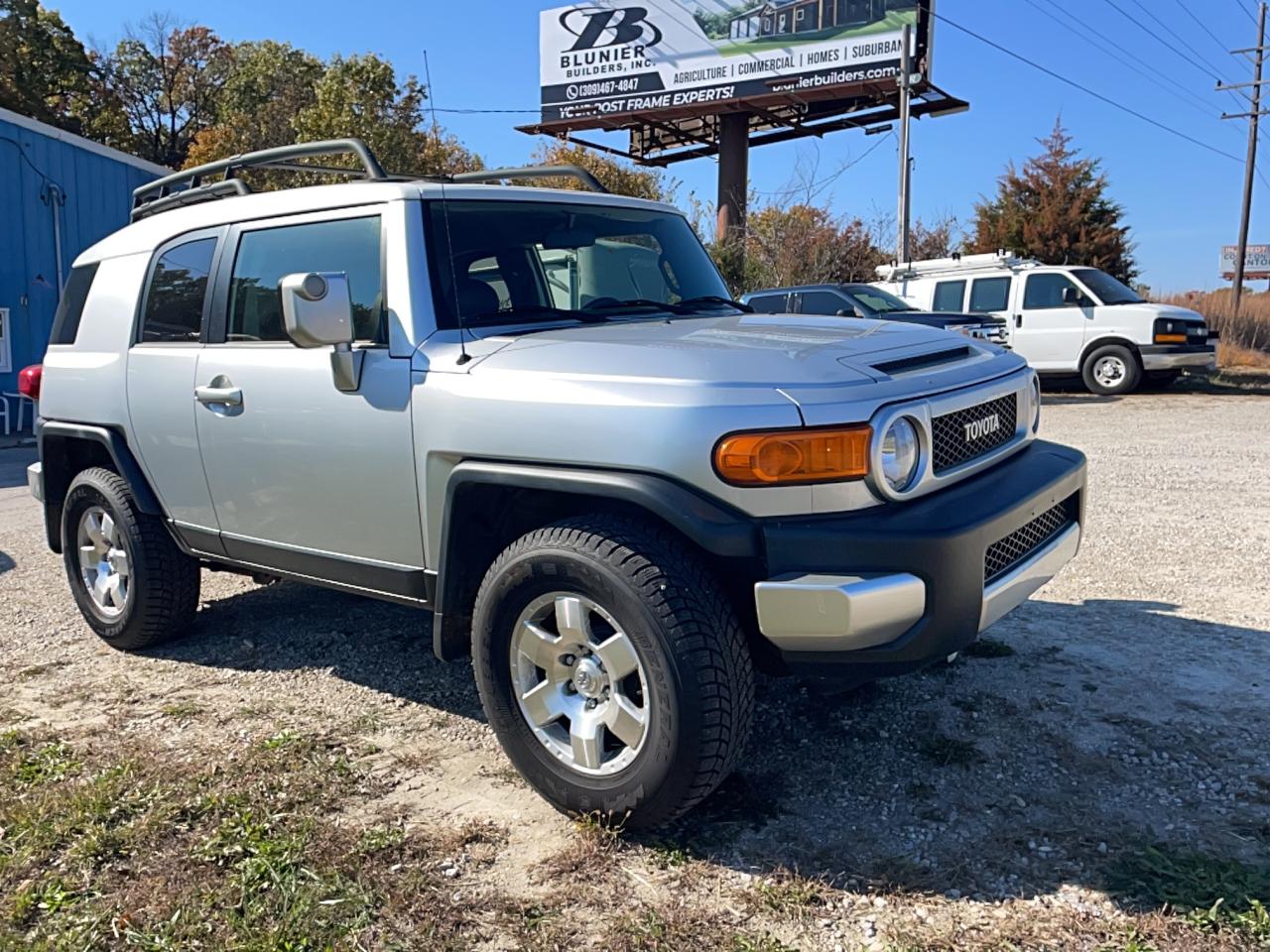JTEBU11F270044853 TOYOTA FJ CRUISER Photo 1