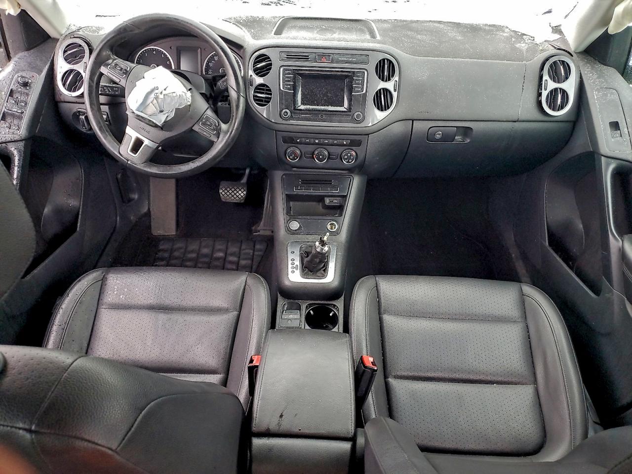 2016 Volkswagen Tiguan S VIN: WVGAV7AX1GW552457 Lot: 94400375