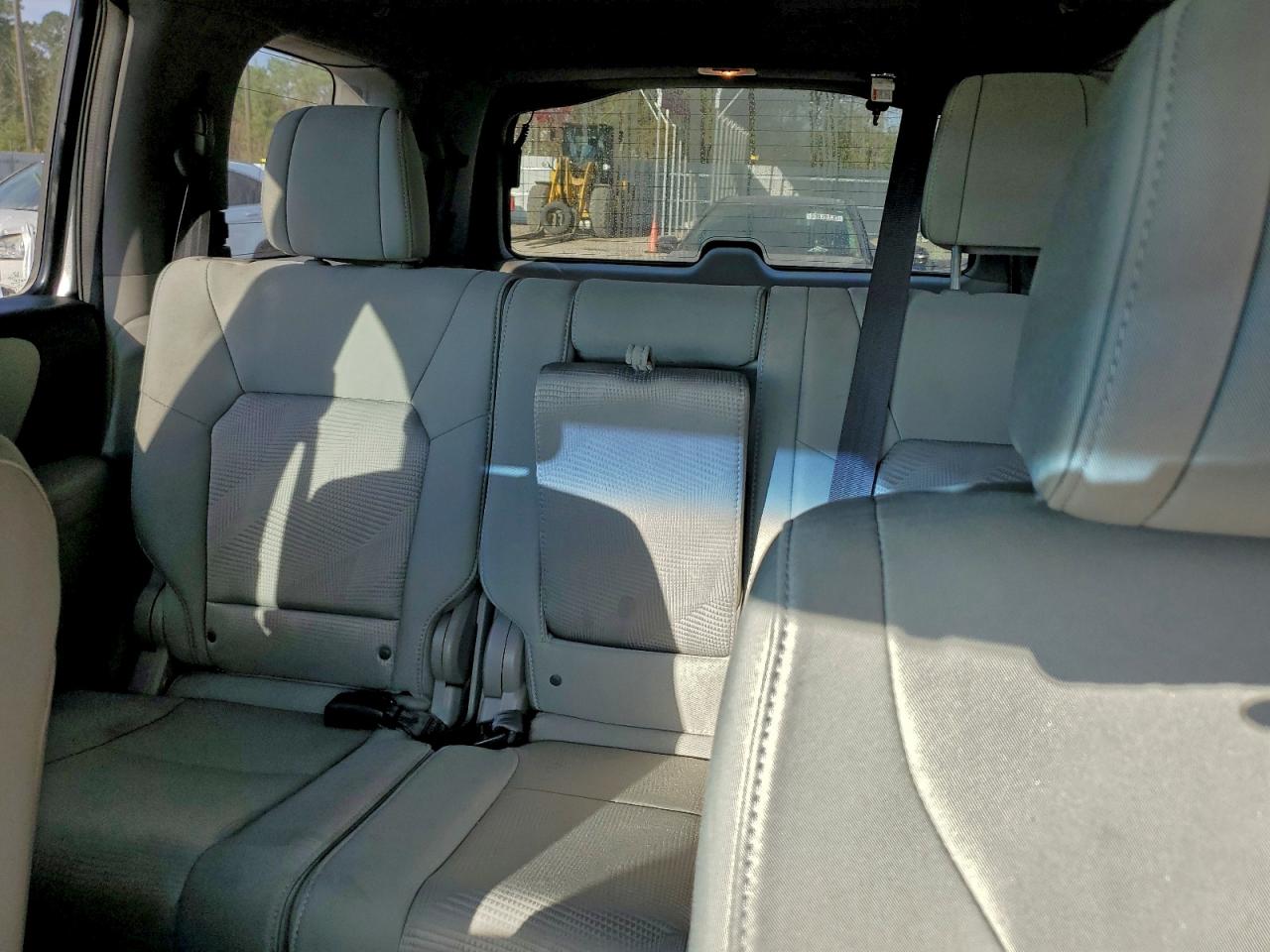 2015 Honda Pilot Lx VIN: 5FNYF3H22FB008958 Lot: 94522895