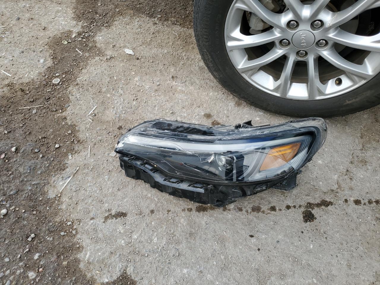 2019 Jeep Cherokee Latitude VIN: 1C4PJLCB0KD376803 Lot: 93527705