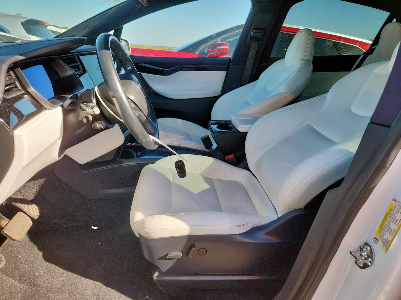 2020 Tesla Model X VIN: 5YJXCAE22LF245782 Lot: 92027105