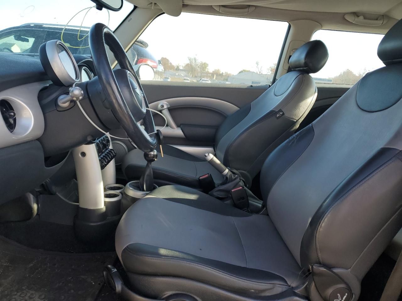 2006 Mini Cooper VIN: WMWRC33546TK71803 Lot: 92305785