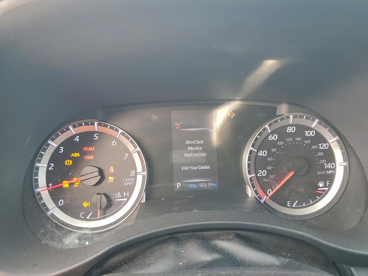 2020 Toyota Highlander L VIN: 5TDBZRBHXLS000255 Lot: 94290295