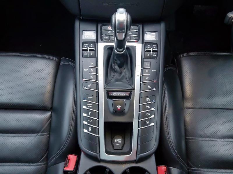 2015 PORSCHE MACAN TURB