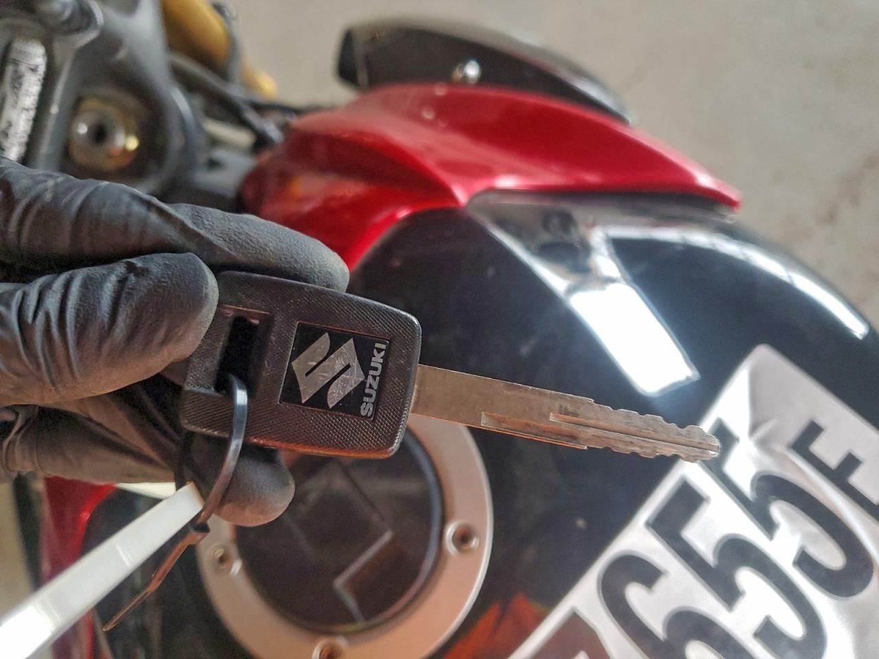 2016 Suzuki Gsx-S1000A VIN: JS1GT7AA2G2100289 Lot: 94157655