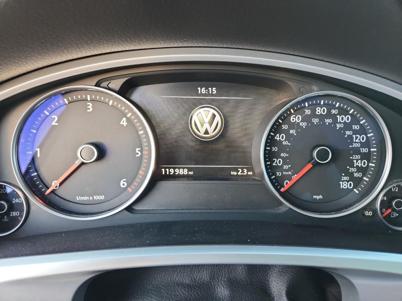 2012 Volkswagen Touareg V6 Tdi VIN: WVGEK9BP2CD011850 Lot: 92739195