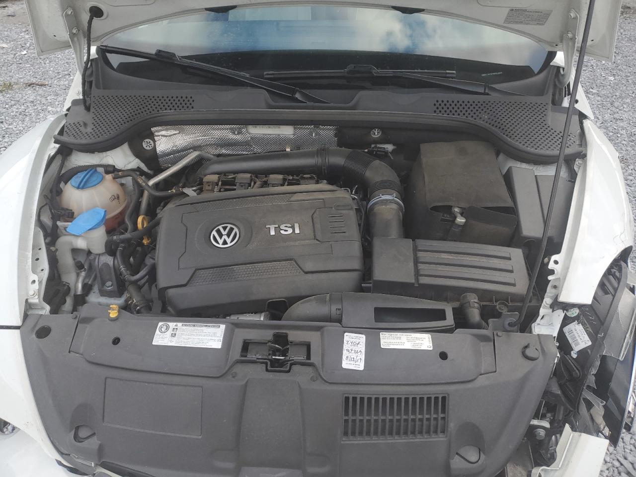 2017 Volkswagen Beetle 1.8T VIN: 3VWF17AT5HM629896 Lot: 91711935