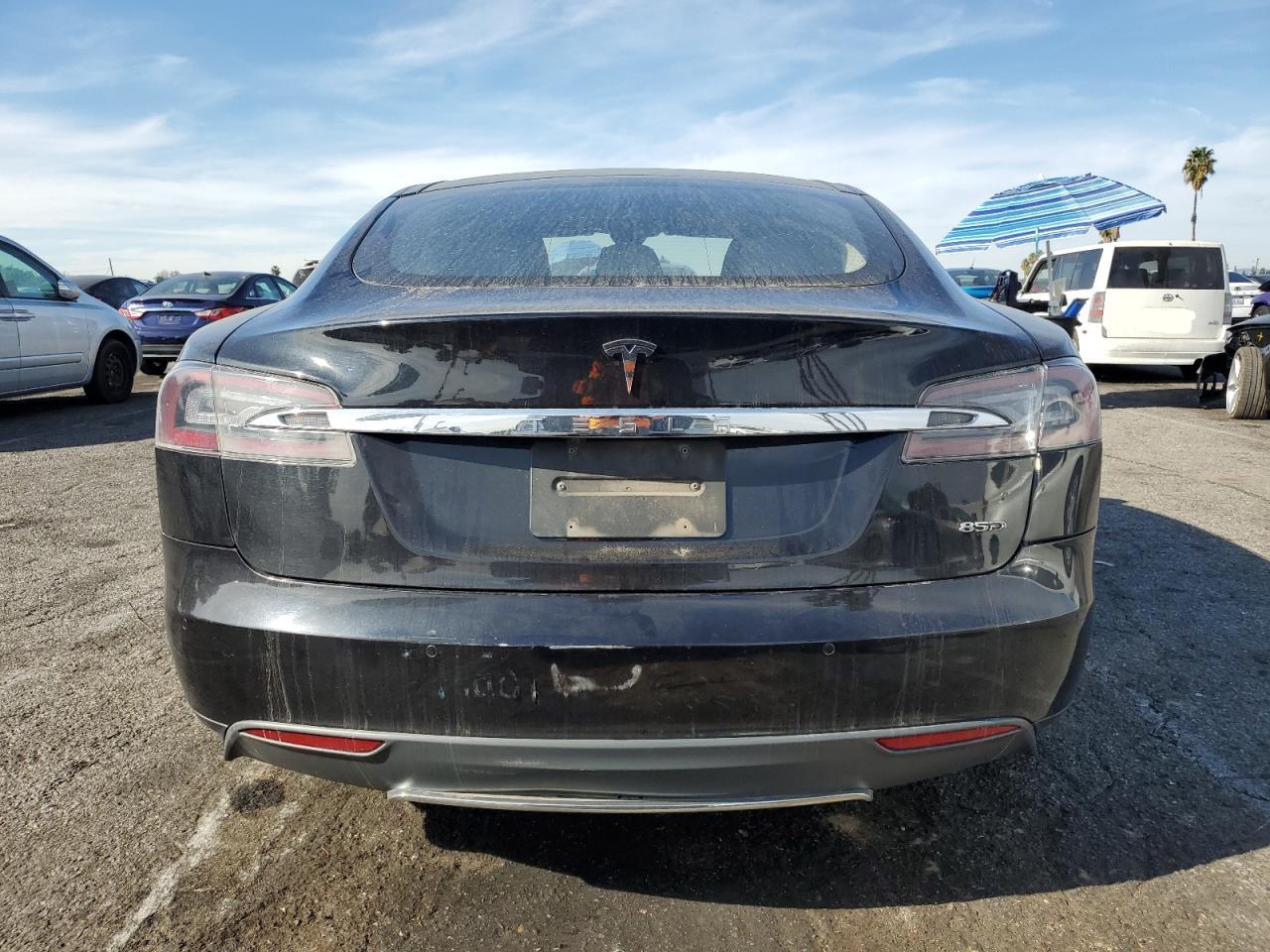 2015 Tesla Model S VIN: 5YJSA1E28FF102551 Lot: 91614895