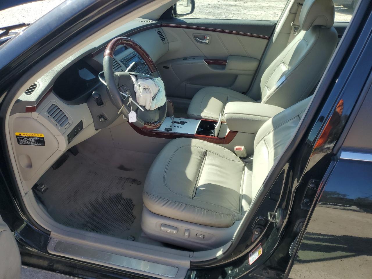 2006 Hyundai Azera Se VIN: KMHFC46FX6A108189 Lot: 92083385