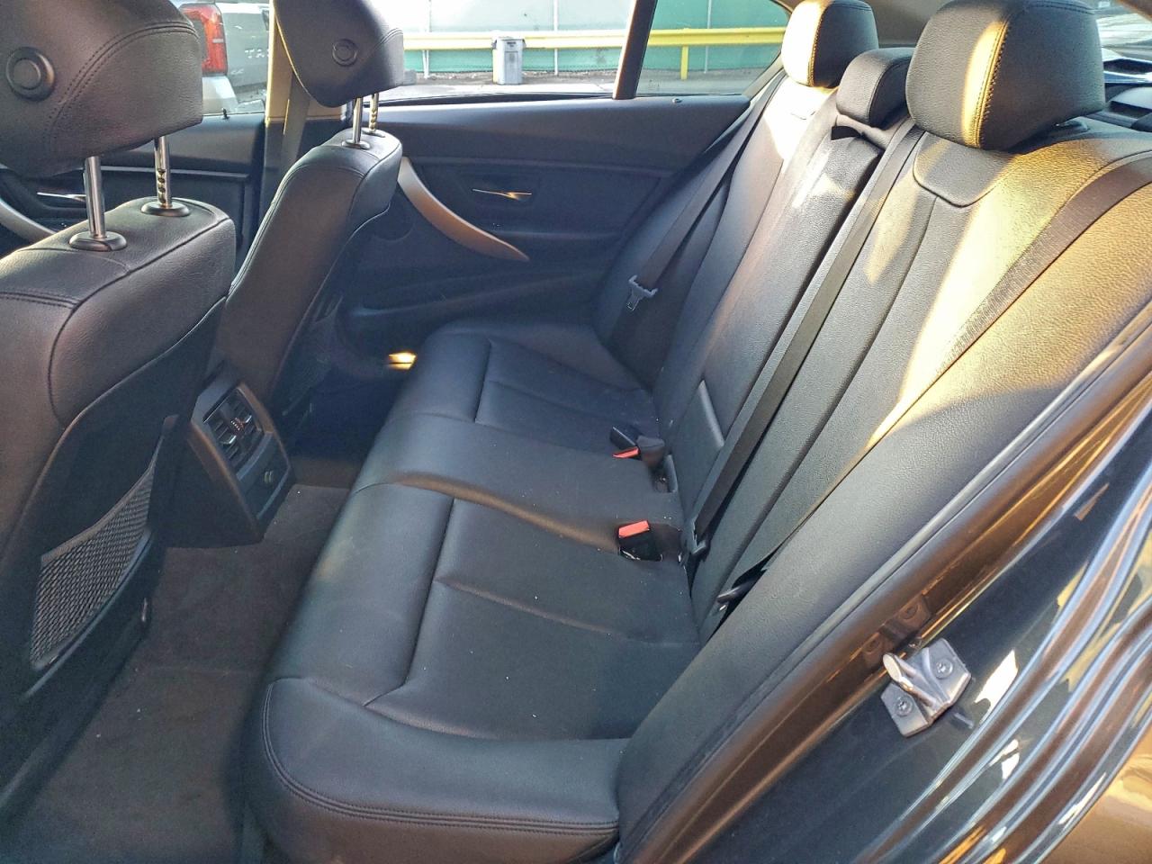 2018 BMW 320 Xi VIN: WBA8A3C5XJA494580 Lot: 94373045