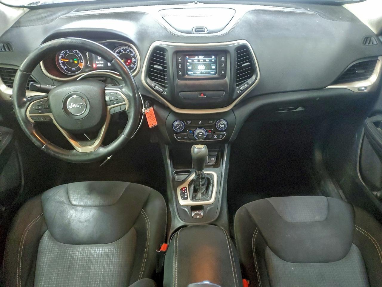 2015 Jeep Cherokee Latitude VIN: 1C4PJLCB9FW747175 Lot: 93715215