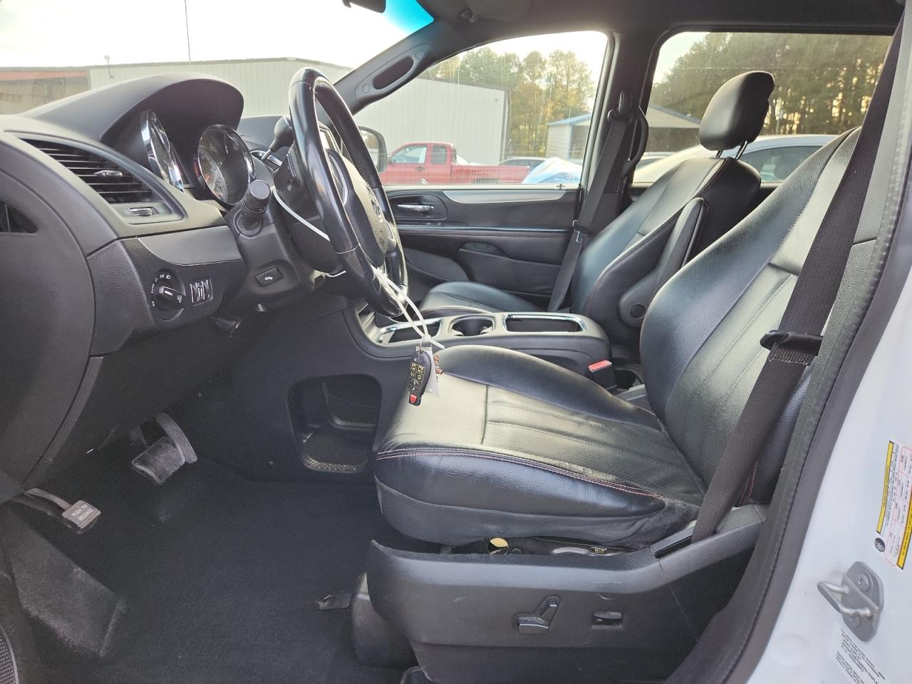 2014 Dodge Grand Caravan R/T VIN: 2C4RDGEGXER472827 Lot: 91266845