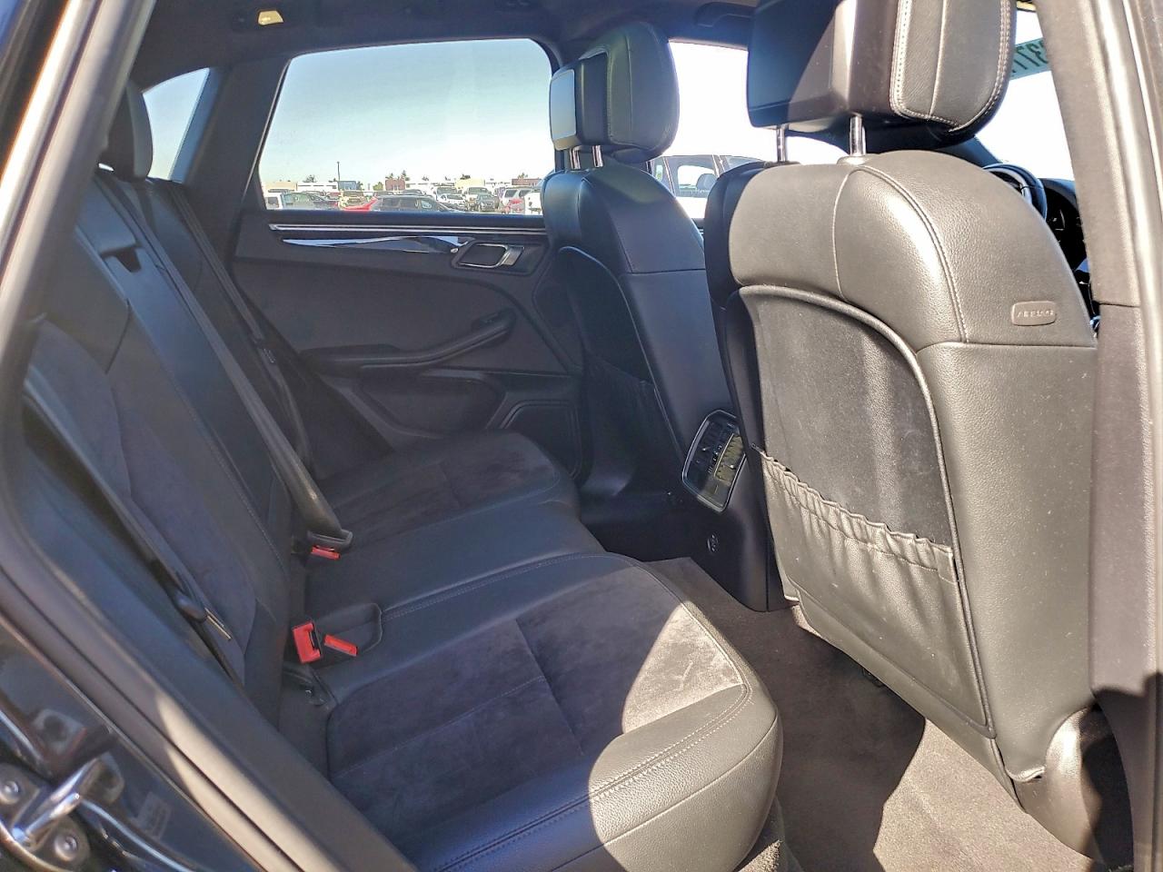 2018 Porsche Macan VIN: WP1AA2A54JLB09227 Lot: 93777815