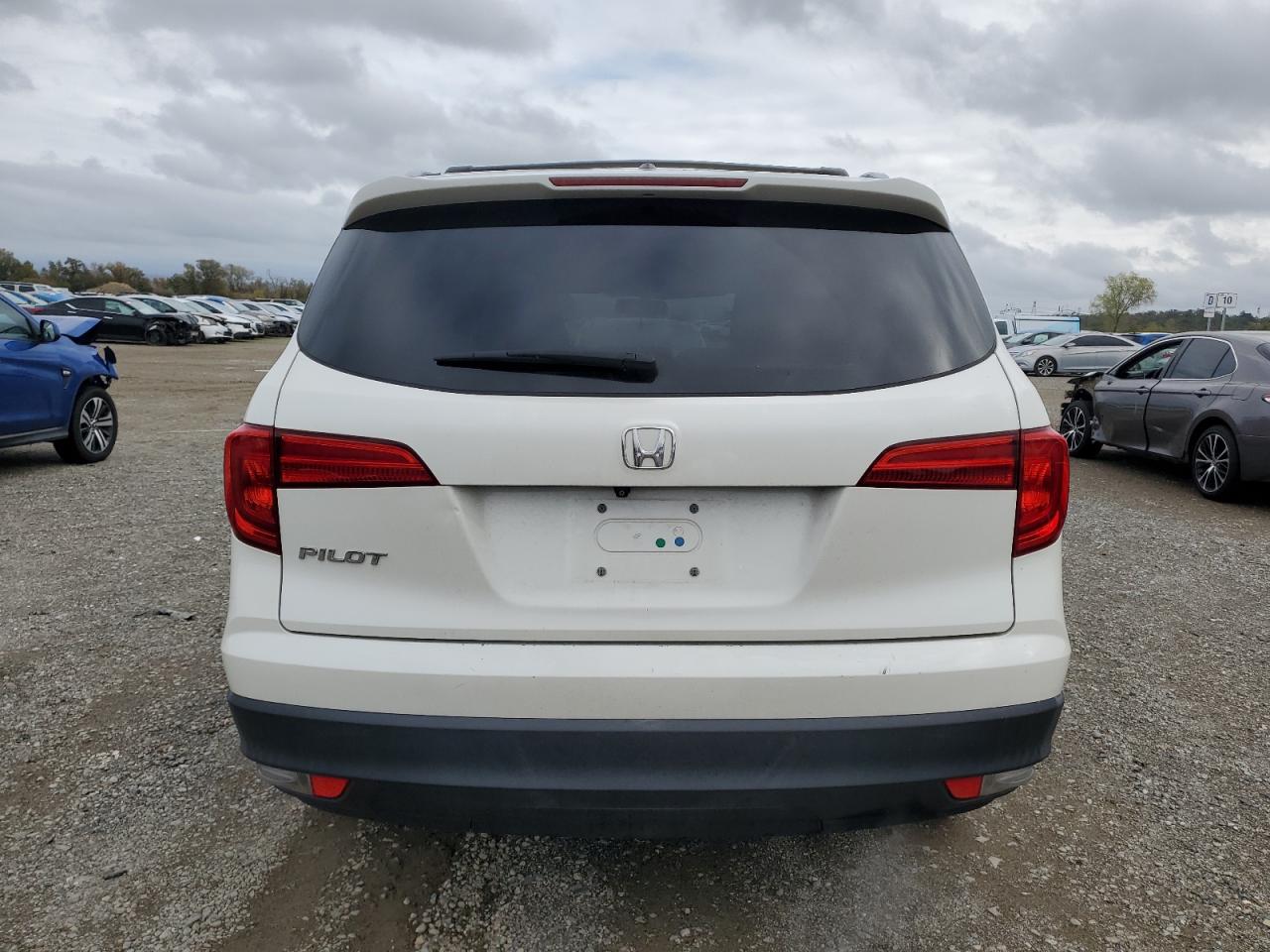 2017 Honda Pilot Exl VIN: 5FNYF5H56HB015758 Lot: 91854035