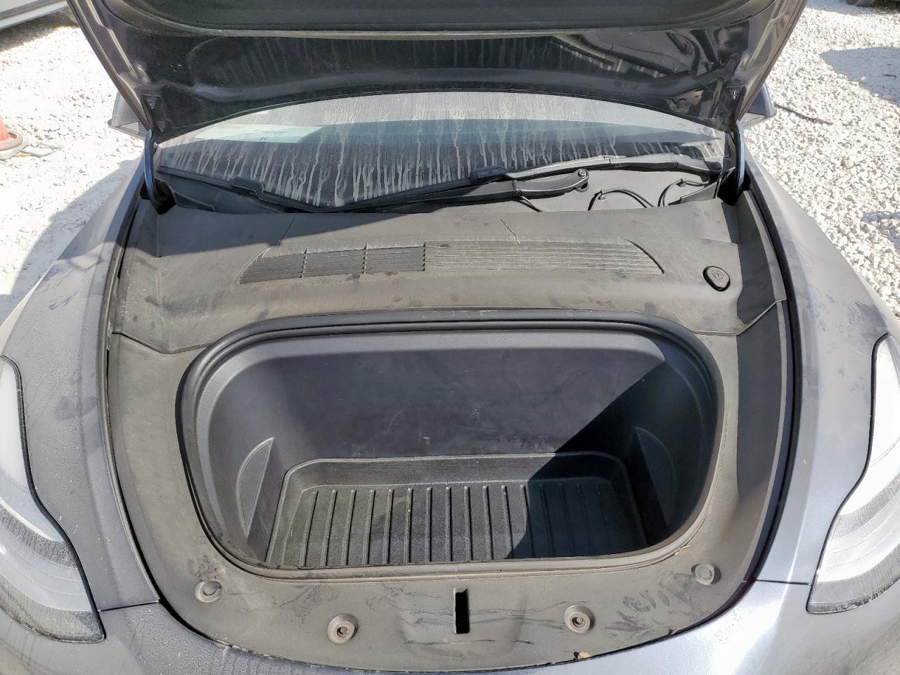 2020 Tesla Model Y VIN: 5YJYGDEE3LF008965 Lot: 93009465