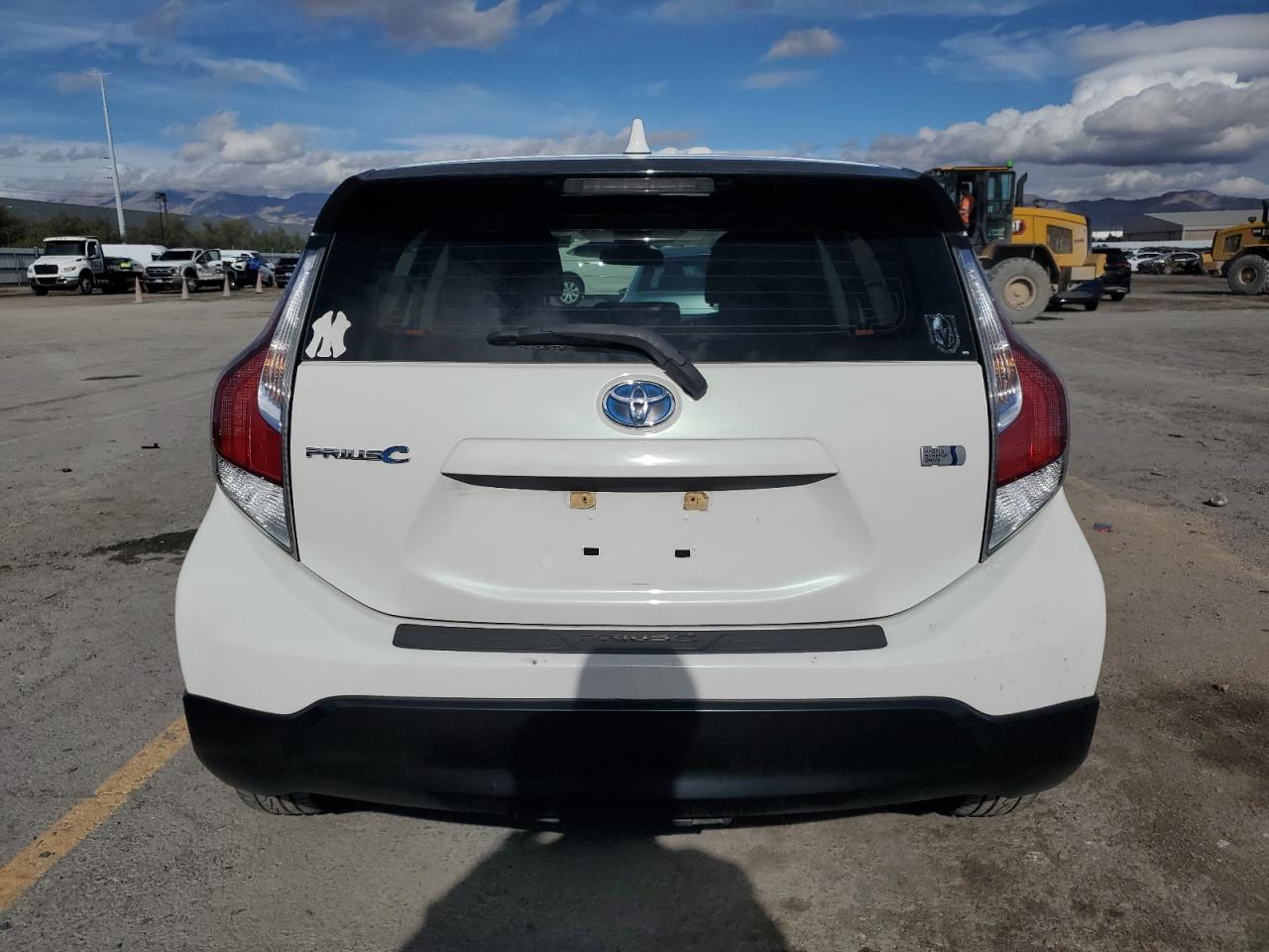 2017 Toyota Prius C VIN: JTDKDTB38H1592520 Lot: 93304115