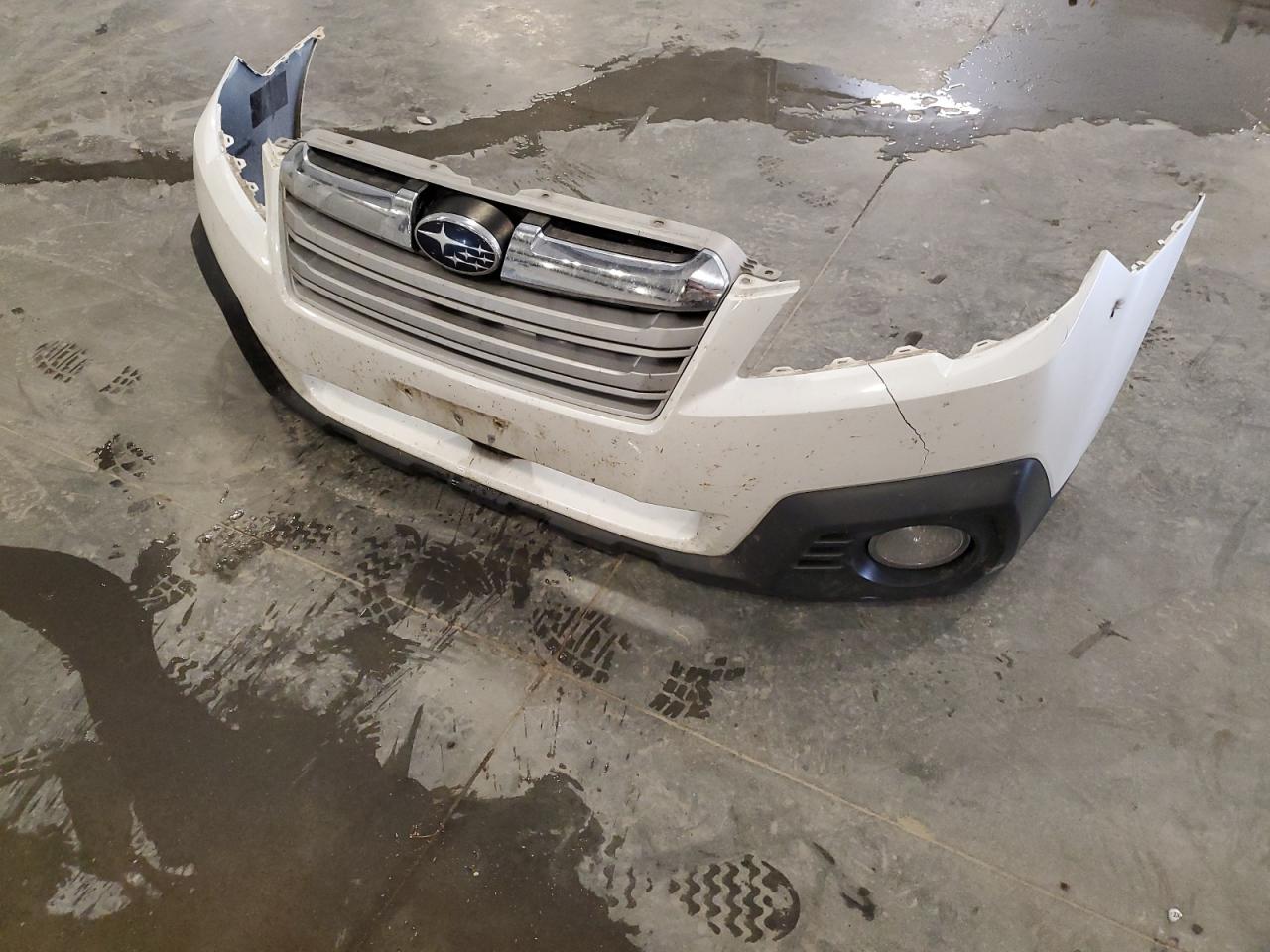 2014 Subaru Outback 2.5I Premium VIN: 4S4BRBCC5E3304961 Lot: 93557225