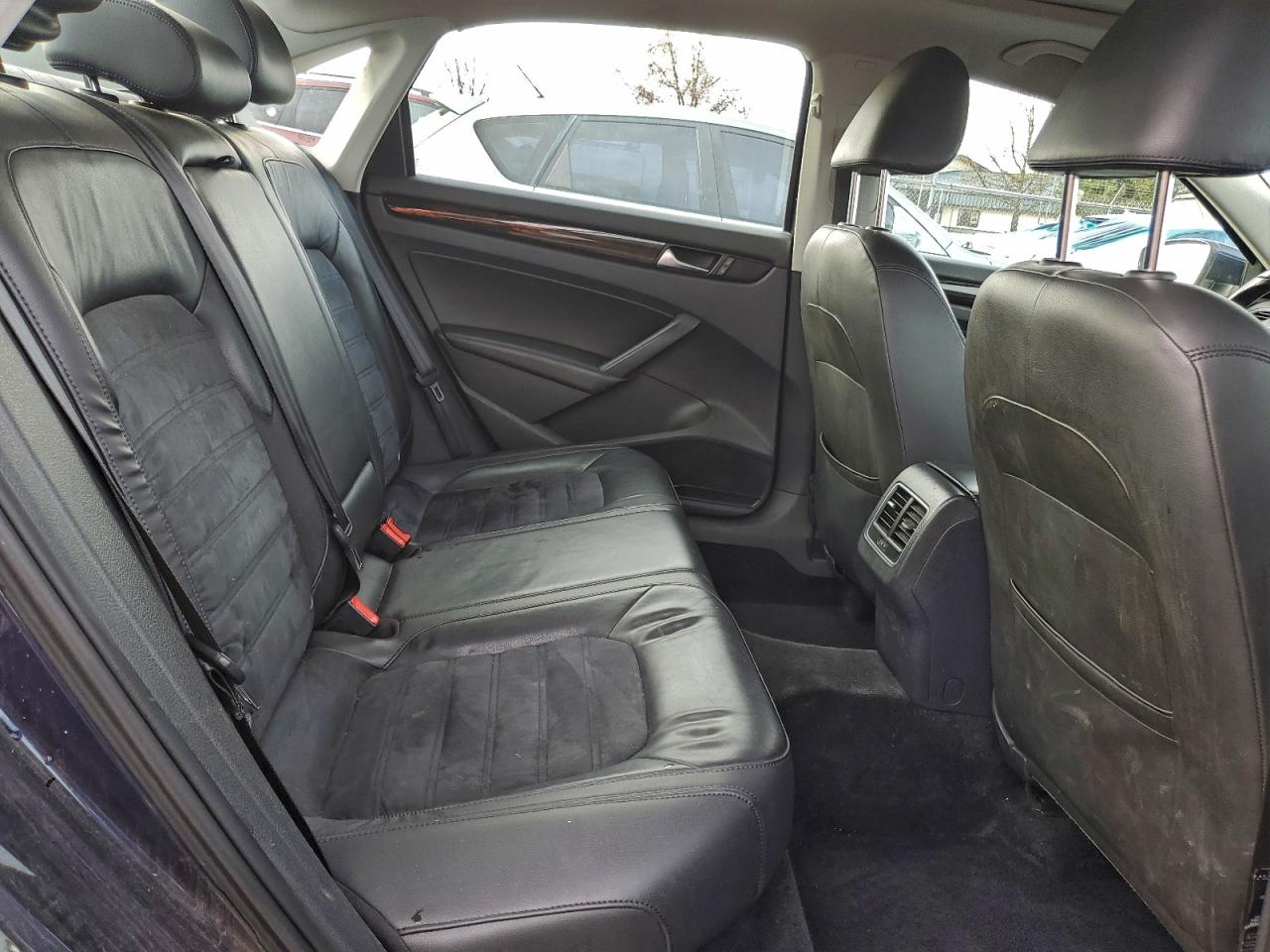 2014 Volkswagen Passat Sel VIN: 1VWCN7A32EC019376 Lot: 94078775