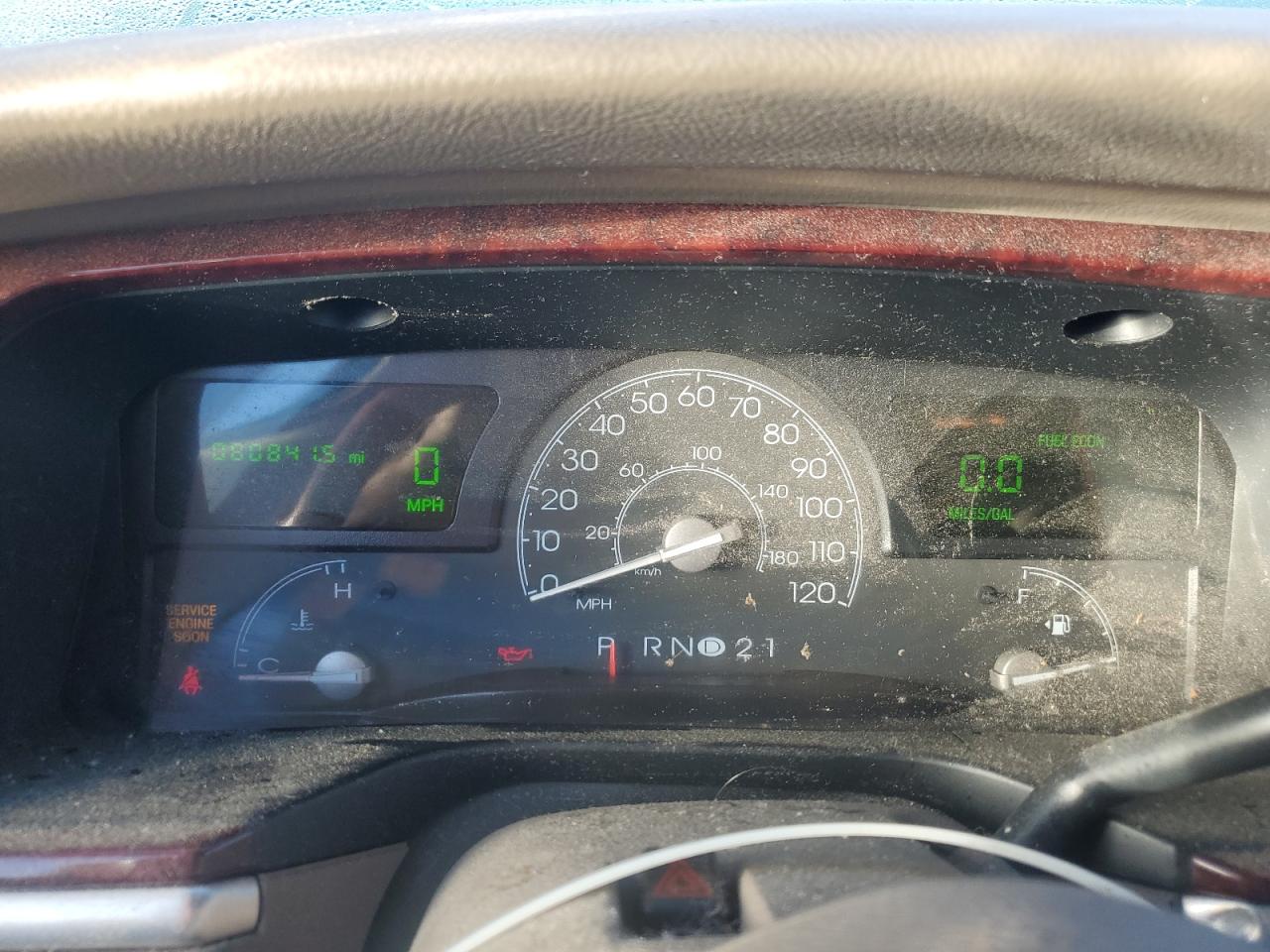 2003 Lincoln Town Car Signature VIN: 1LNHM82W13Y614712 Lot: 92677455