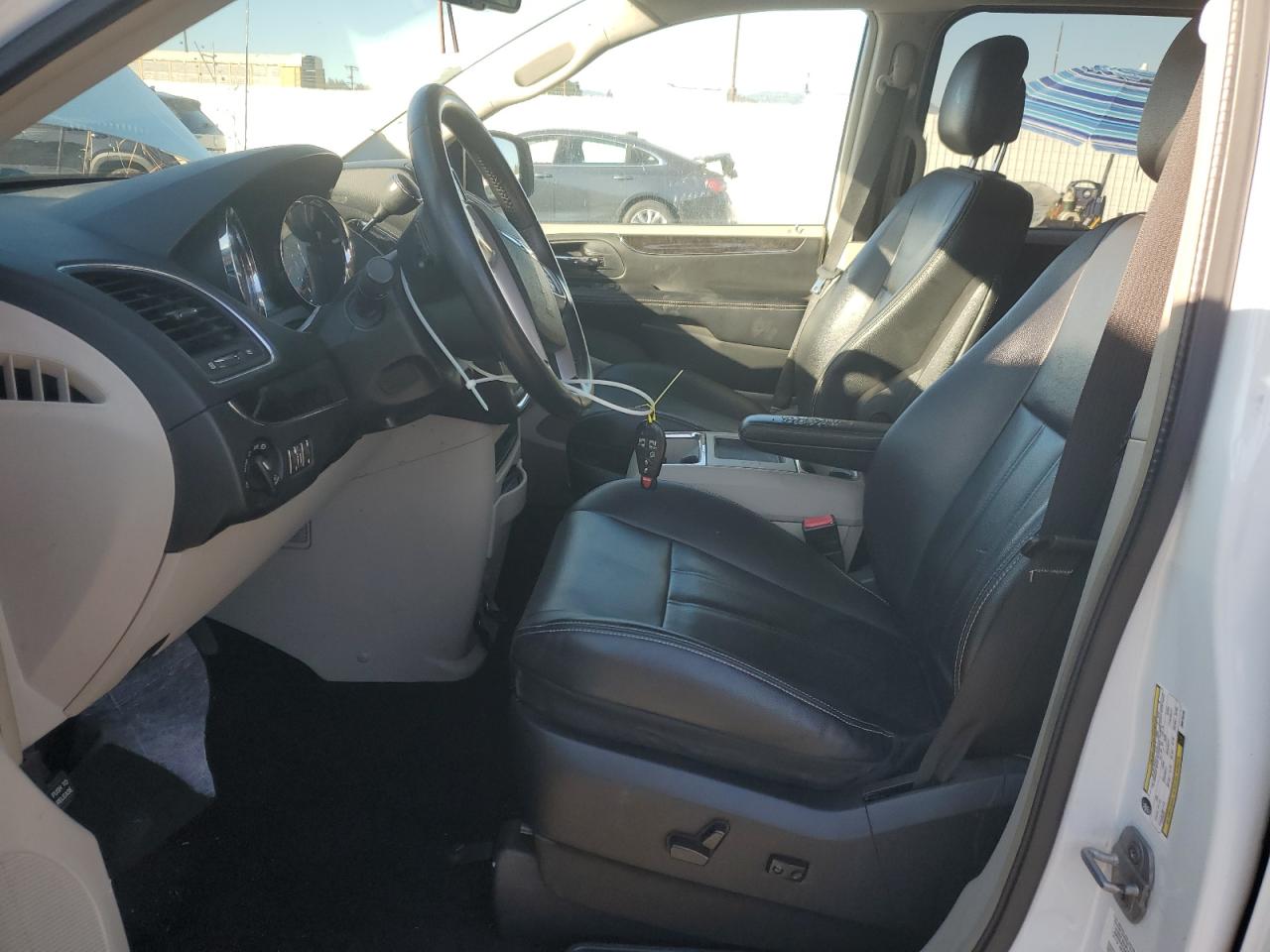 2013 Chrysler Town & Country Touring VIN: 2C4RC1BG8DR815248 Lot: 92114215