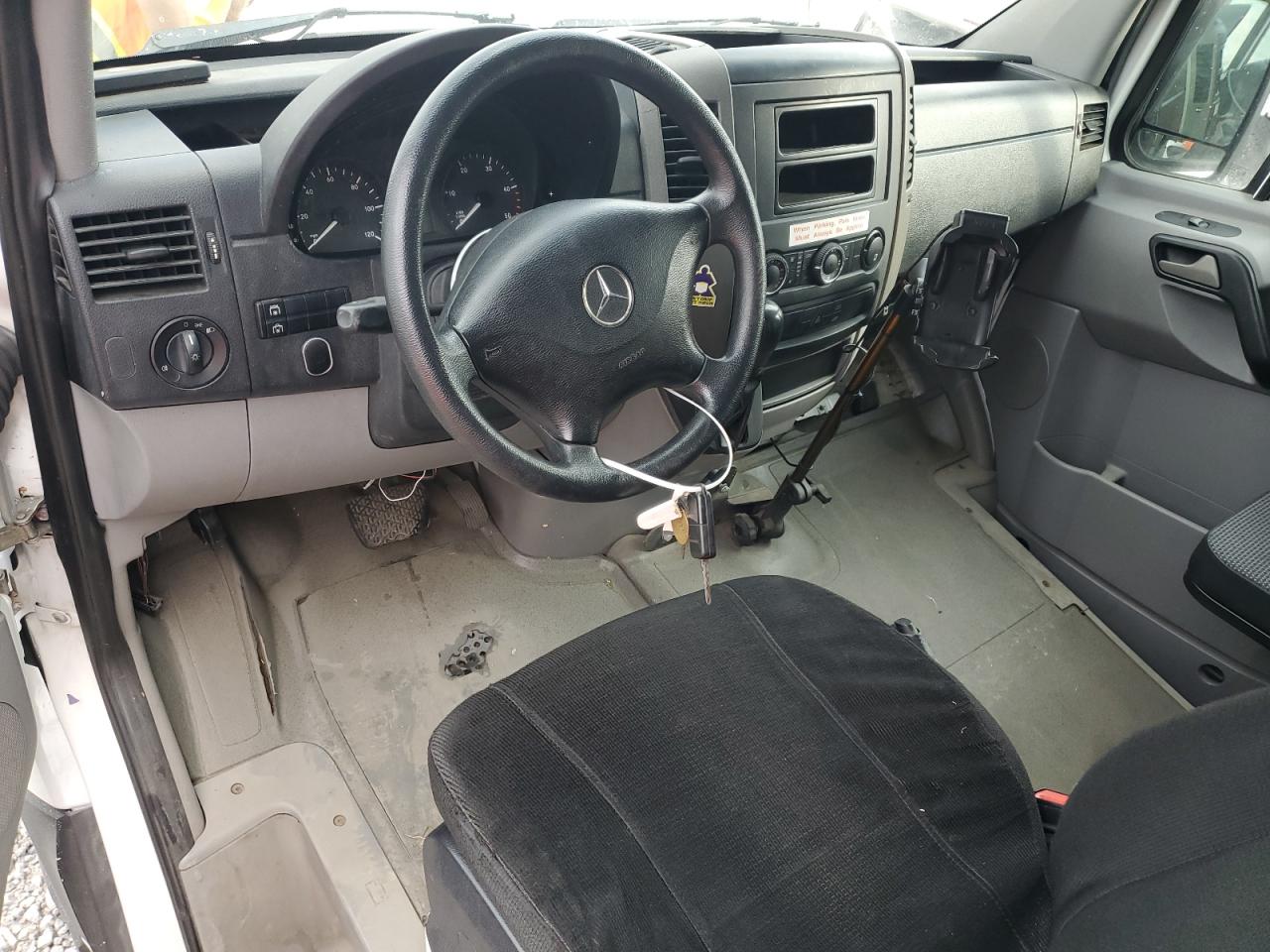 2011 Mercedes Benz Sprinter Delivery Van VIN: WD3PE8CB5B5574203 Lot: 92636315